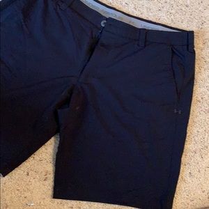 Men’s Under Armour Golf Shorts size 40